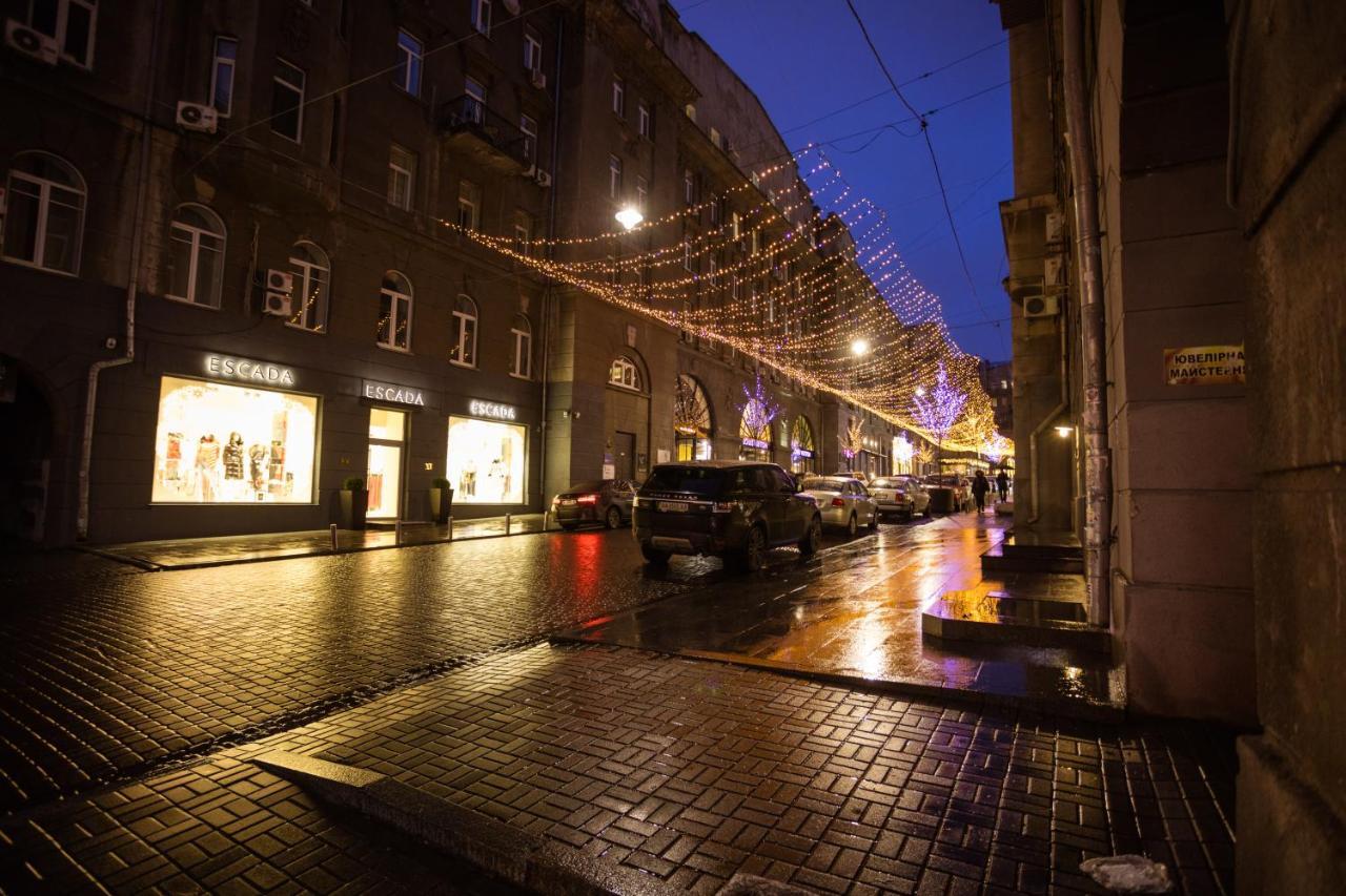911 Apartments Khreshchatyk Kiev Dış mekan fotoğraf