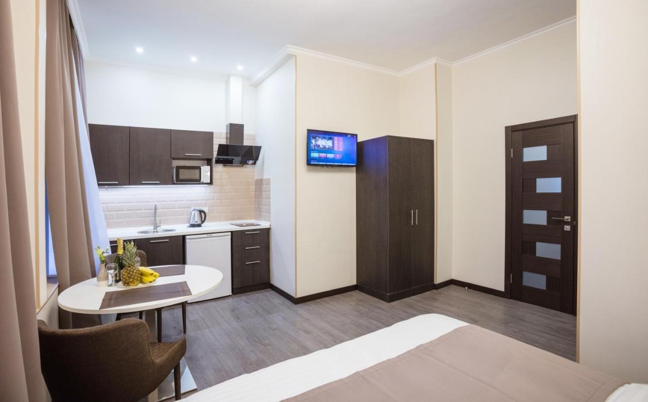 911 Apartments Khreshchatyk Kiev Dış mekan fotoğraf