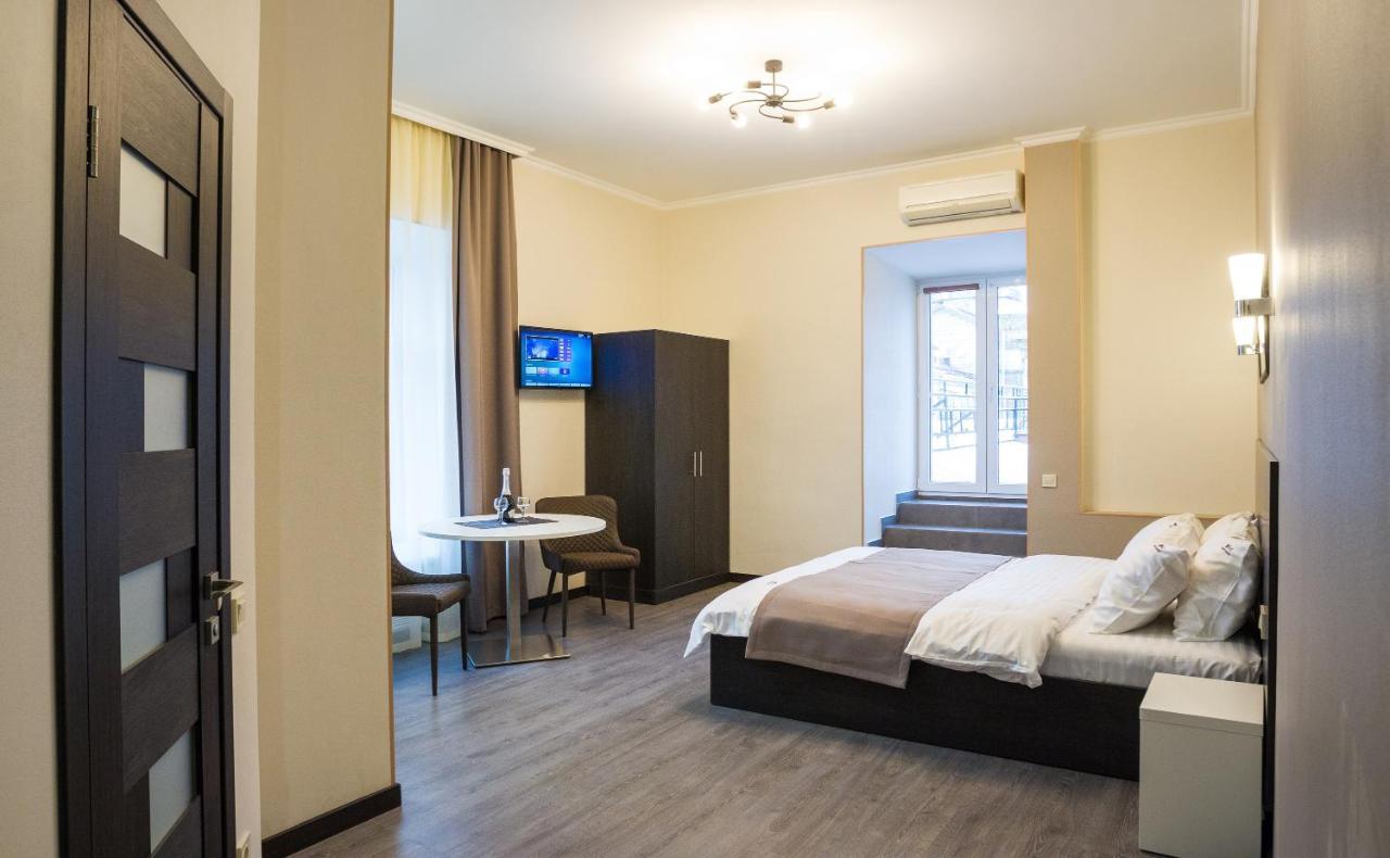 911 Apartments Khreshchatyk Kiev Dış mekan fotoğraf